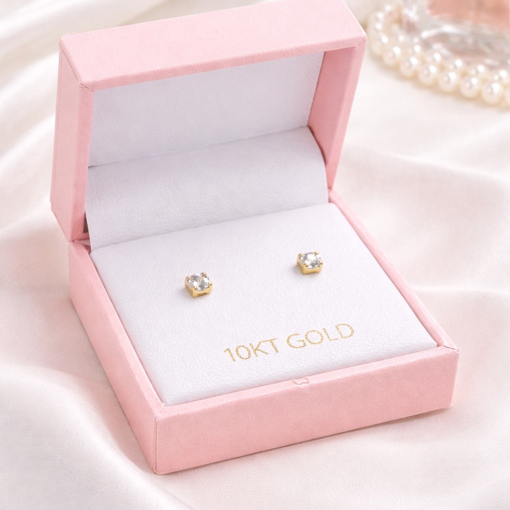 10K Gold CZ Stud Earrings 3mm NWT ✨